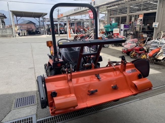 トラクター B17X-BSMAGRF2 写真３